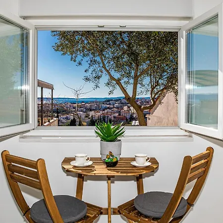 Apartment 2 Bedroom Gorgeous In